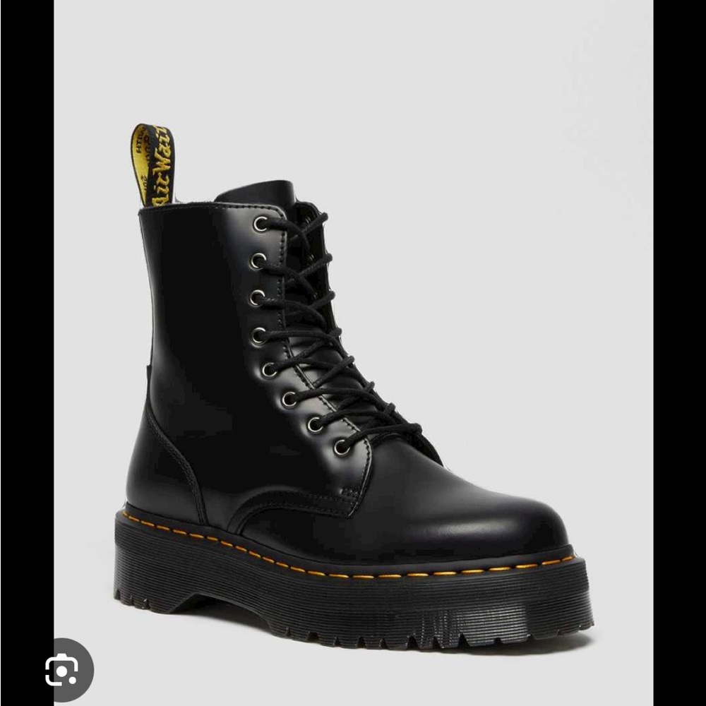 Doc Marten Jadon Boots